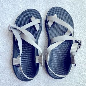 Men’s Chacos size12